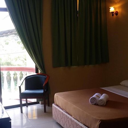 Hji Residensi Hotel Kuah Eksteriør billede