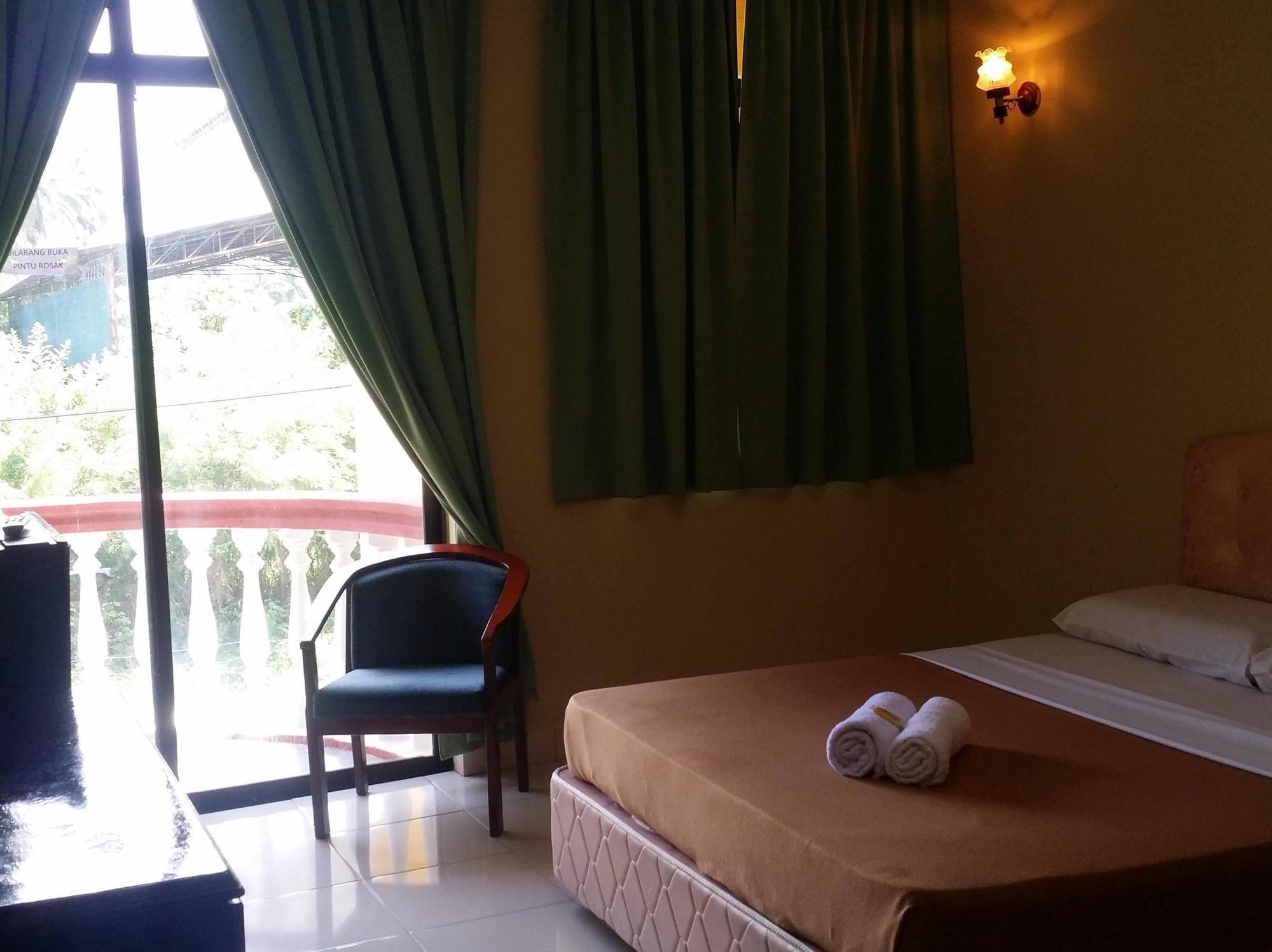 Hji Residensi Hotel Kuah Eksteriør billede